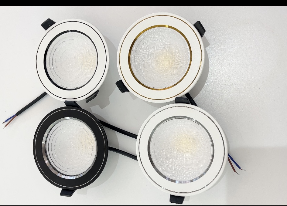Modern Indoor Aluminum LED Square Ceiling Light Fixture IP33 Waterproof Dimmable Touch Switch Home Office Downlight 120 Beam