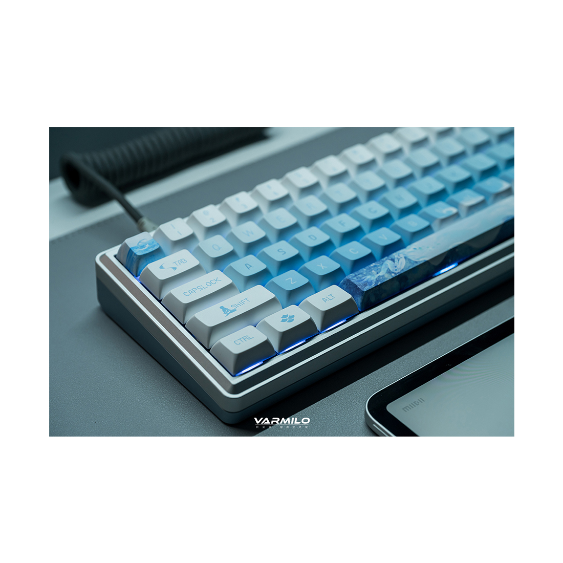 Клавиатура, Varmilo, Sword 68 Ariel, VTP68, Varmilo MX Daisy L Switch, A68A089F9A8A06A063, 68 клавиш, Механическая, Подсветка - RGB, Hot-Swap - Да, Проводная/Bluetooth/2.4G, Type-C , Англ/Рус, 420*195*190мм, Голубой