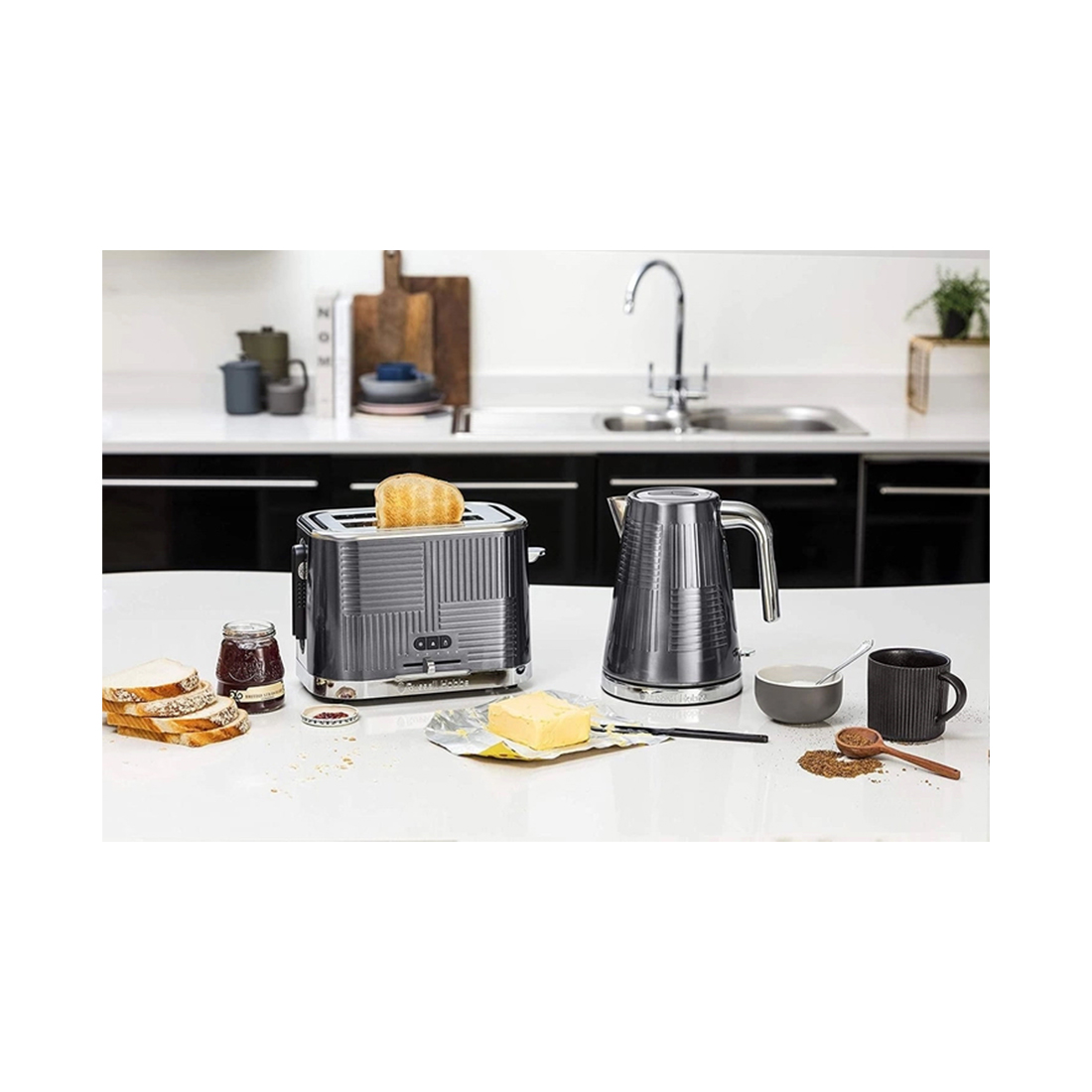 Чайник электрический, Russell Hobbs, 25240-70, Мощность 2400Вт, Объем 1.7л, Нержавеющая сталь, Внутренняя подсветка, Автоотключение: при закипании, при отсутствии воды, при снятии с подставки, Серый
