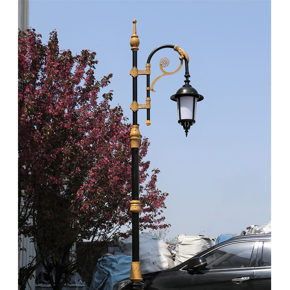 European Retro Garden Lamp 220V Outdoor Waterproof Community Villa Landscape Light E27 Lawn Light for Garden Lighting