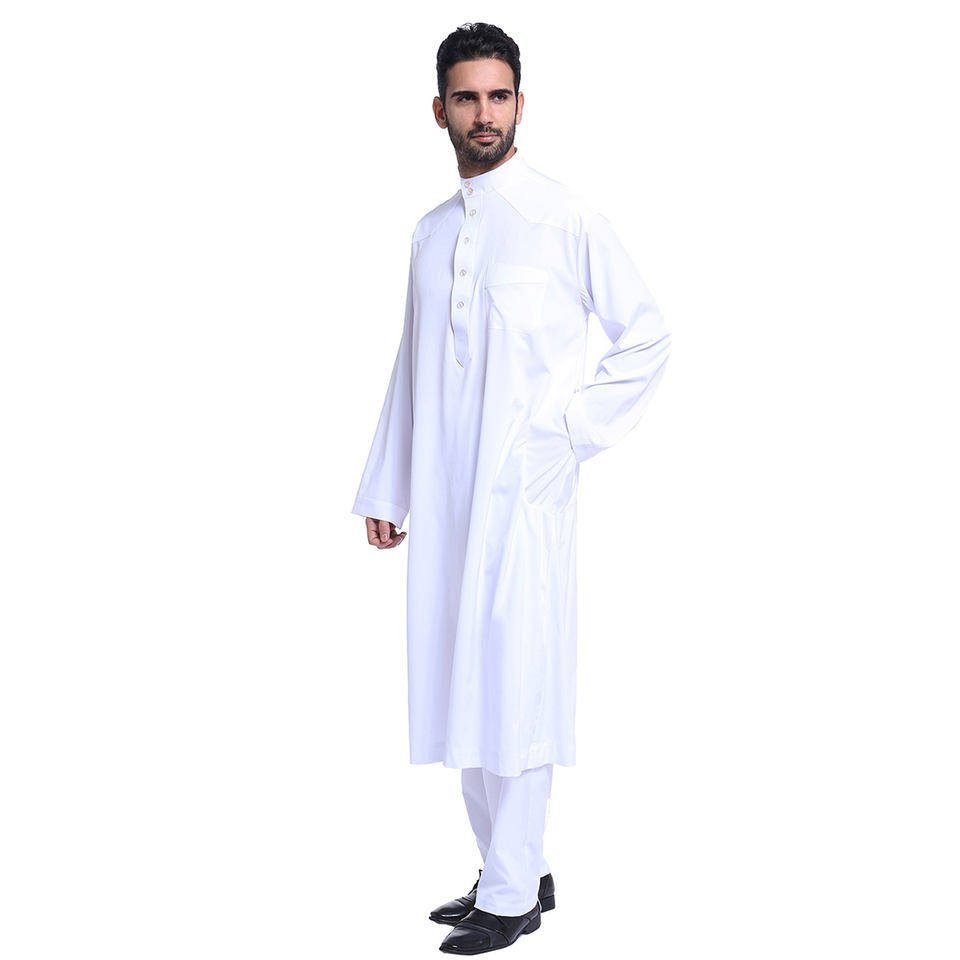 Middle Eastern Men's Thobe 2