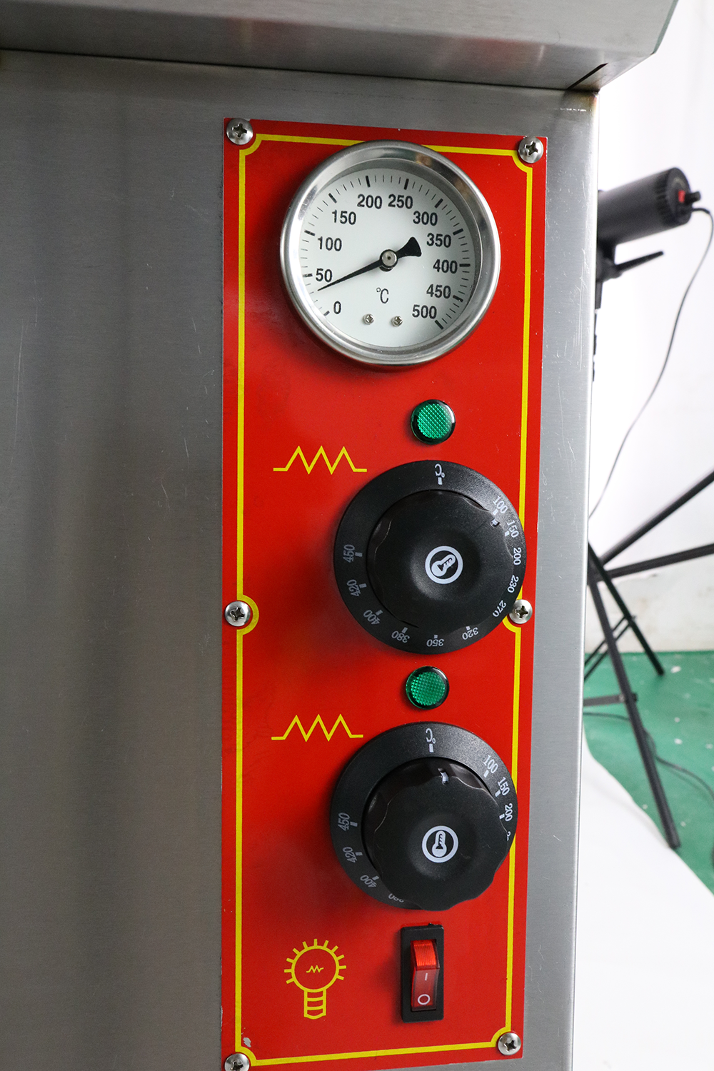 Commercial Bakery Equipment Bakery Machinery Professional Gas Pizza Oven Baking Oven Electric Gas Pizza Oven