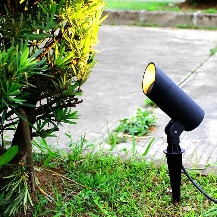 Good Quality 5W 10W 15W Garden LED Spike Light IP65 AC Outdoor Waterproof Landscape Lighting CRI 80 Aluminum Tempered Glass