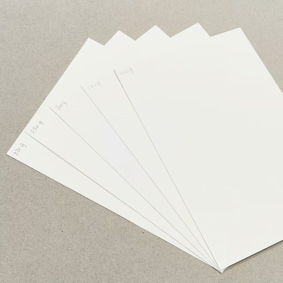 Жесткий картон для обложек книг 230, 250, 300, 350, 400 г/м² Liansheng Papel Sulfito