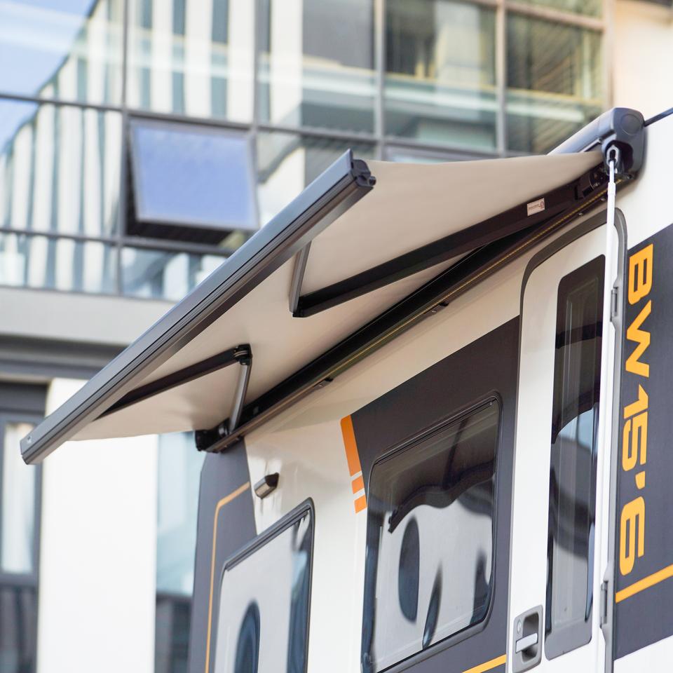 Выдвижной тент-маркиза Awnlux W5500 для кемперов