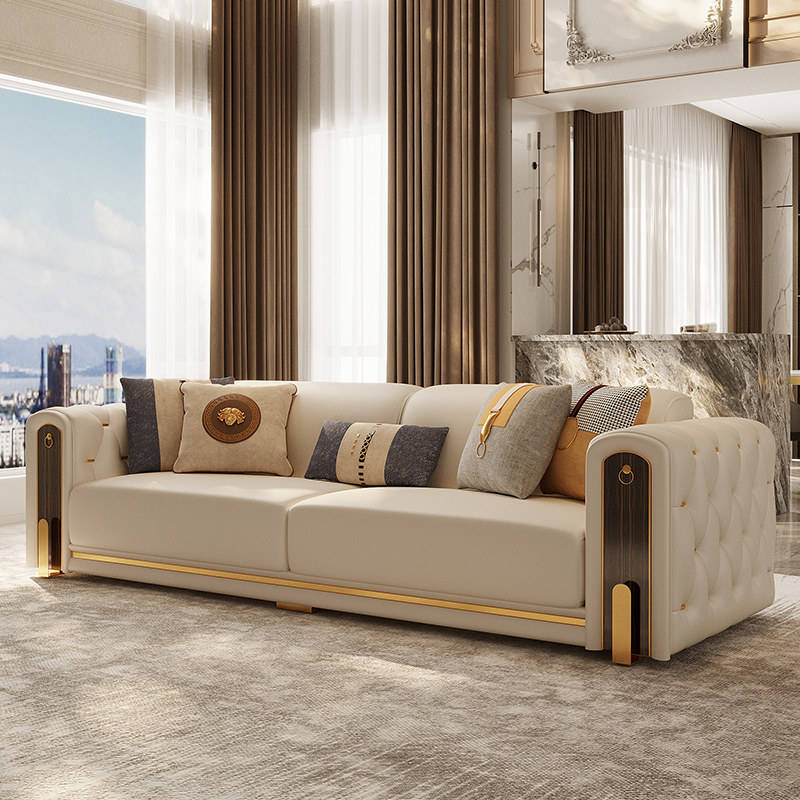 Диван на каркасе из массива дерева Luxury Couch