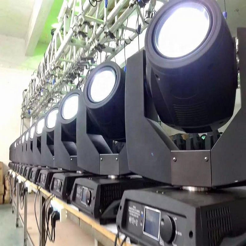 Вращающаяся голова Beam 230W (7R)