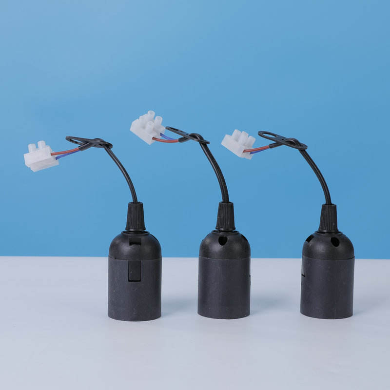 Винтовой патрон E27 (Screw)