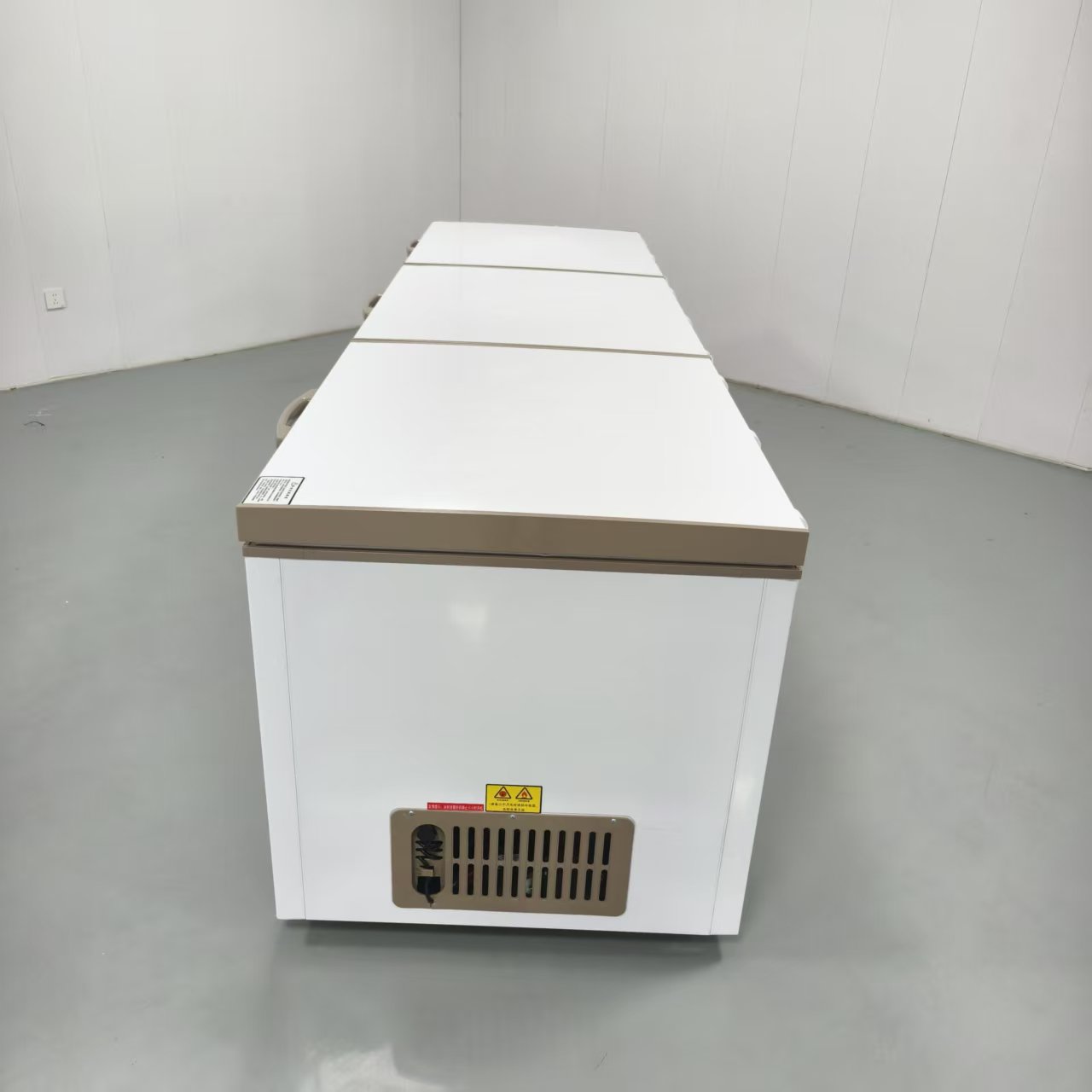 Factory Direct Sales Island Commercial Refrigerator Supermarket Open Chest Freezer Deep Freezer Compressor Cooling