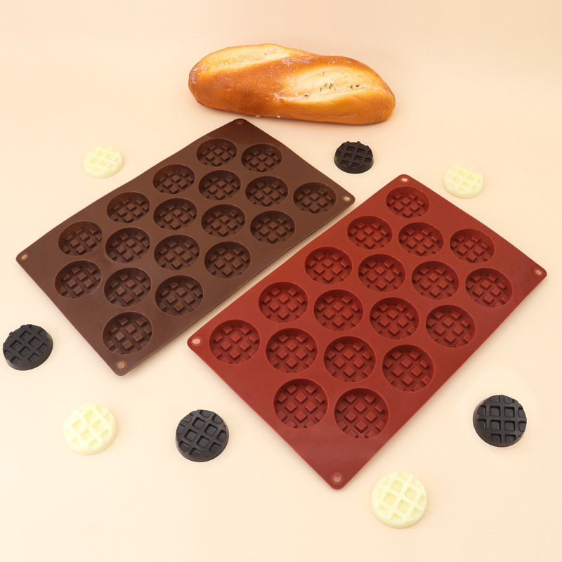 Household 18-Grid Eco-Friendly DIY Silicone Mini Waffle Chocolate Mold