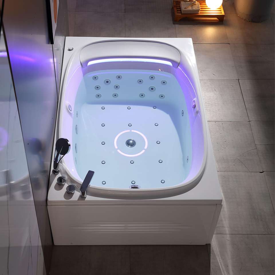 SPA-ванна с медной фурнитурой