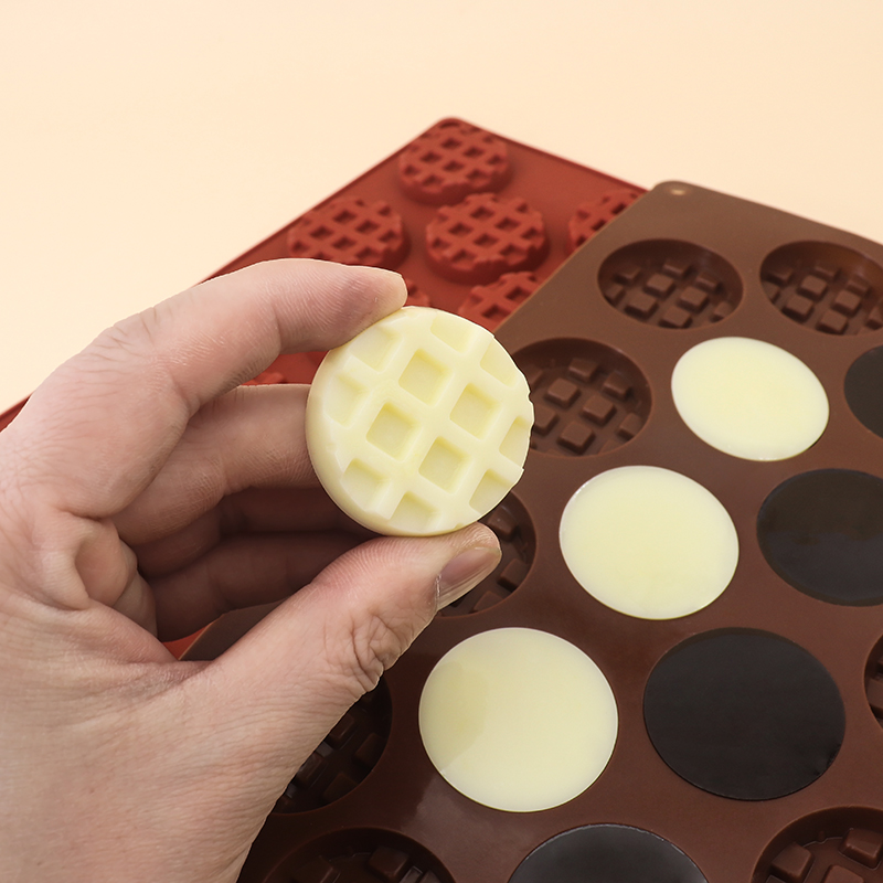 Household 18-Grid Eco-Friendly DIY Silicone Mini Waffle Chocolate Mold