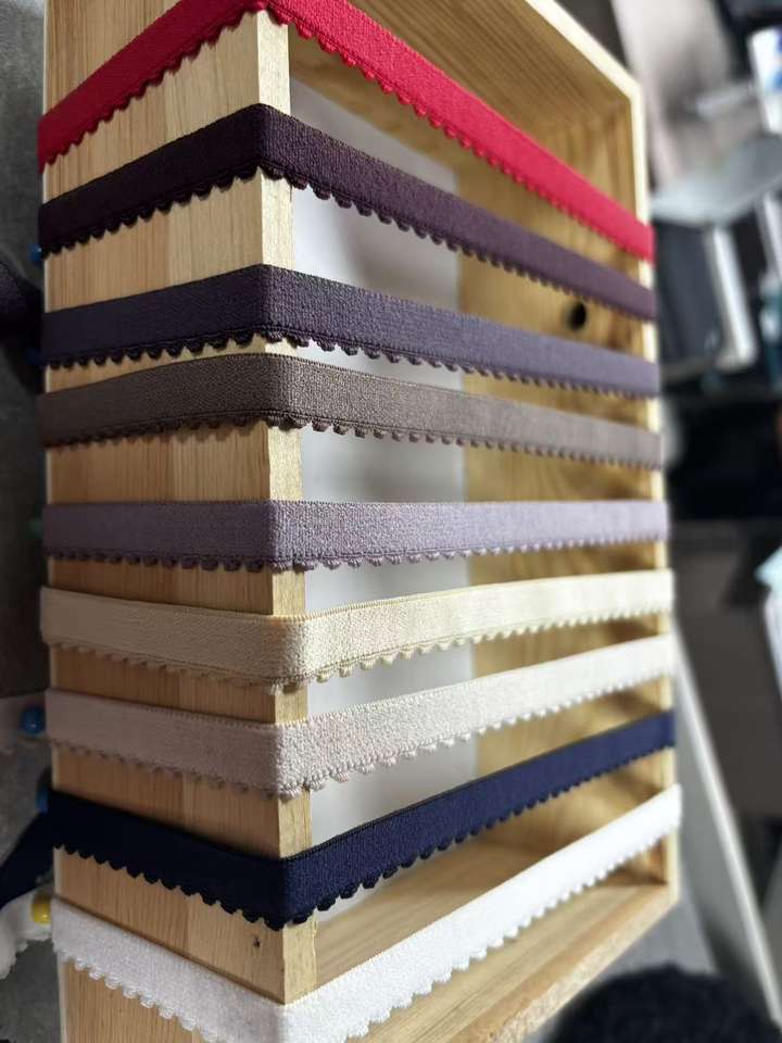 Плетеная нейлоновая эластичная лента Multi-Color