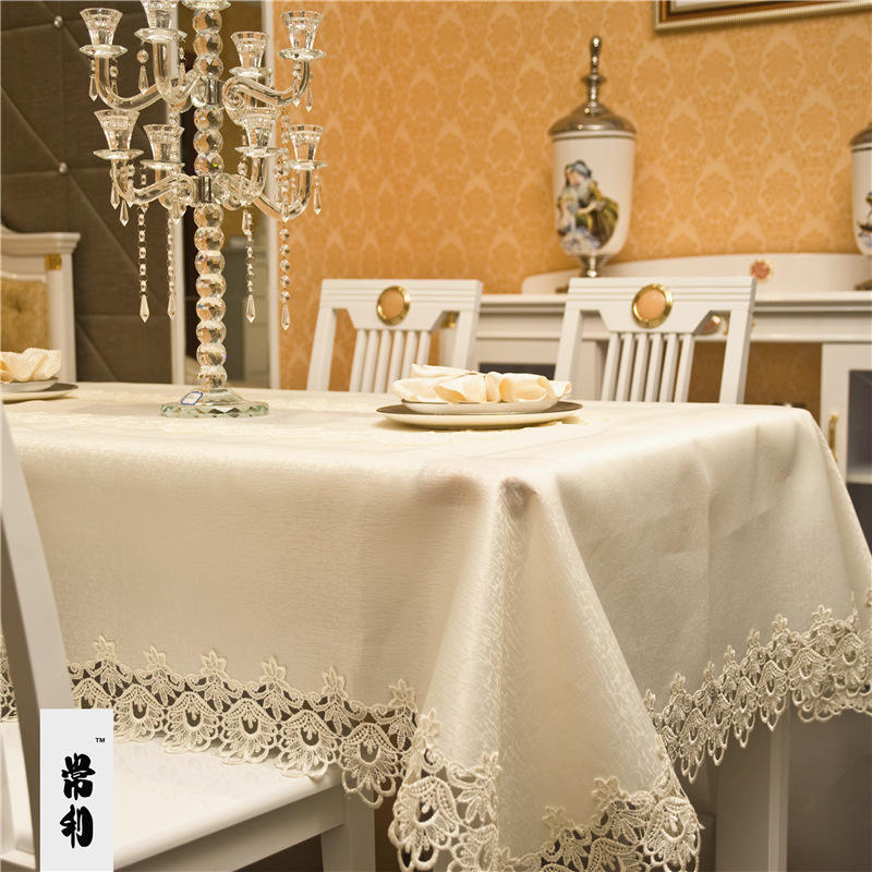 Кружевная скатерть с вышивкой (European Style)