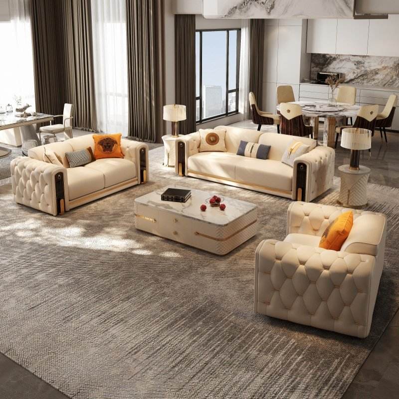 Диван на каркасе из массива дерева Luxury Couch