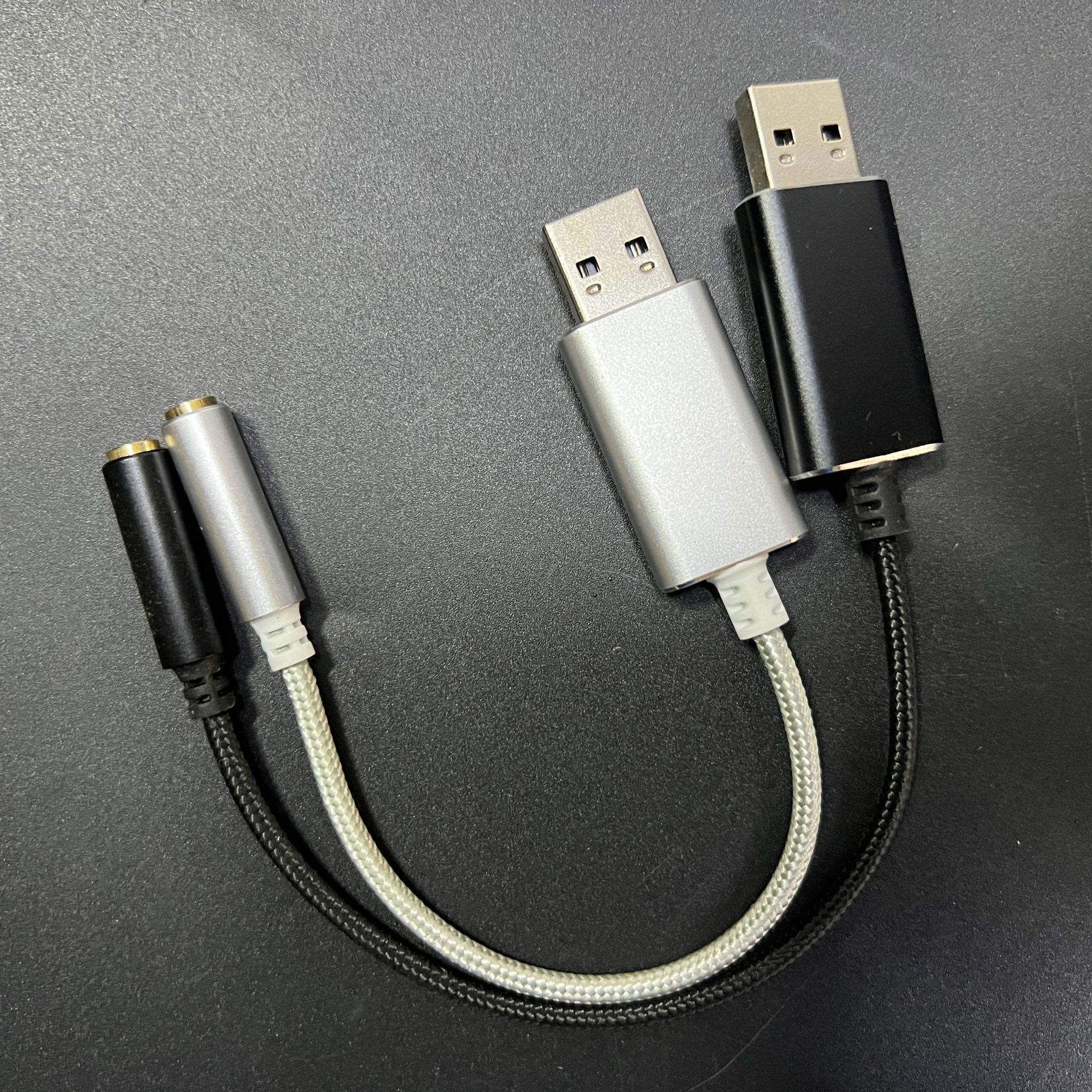0.2M USB External Sound Card 3.5mm Headphone Microphone Audio Adapter for PS4 PC Notebook