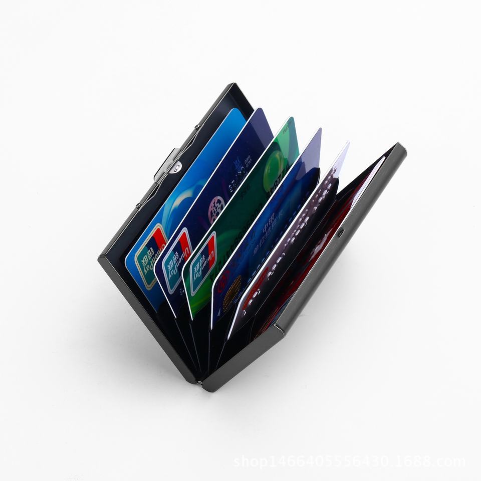 Протектор-держатель для 6 кредитных карт с RFID-защитой