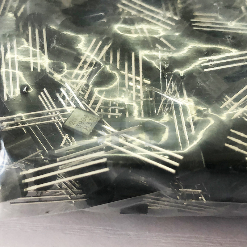 2N3904 TO-92 NPN Transistor Original Electronic Components 40V 300MHz 625mW 200mA 300hFE NPN Transistor 2N3904