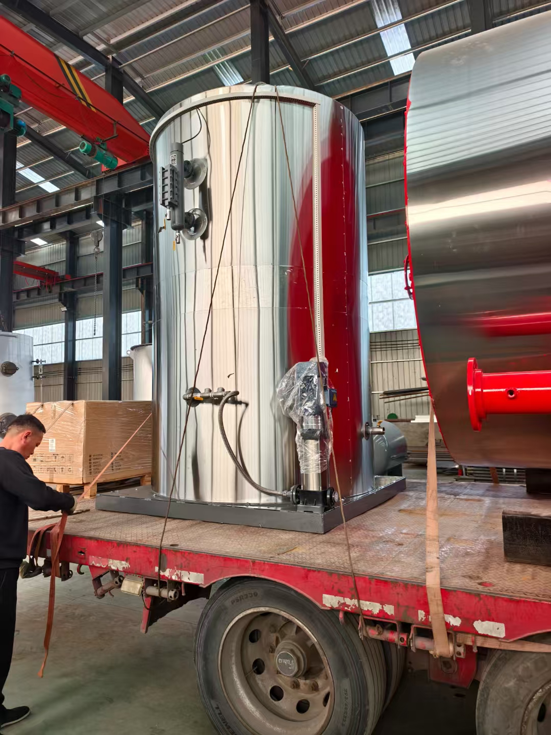 Automatic High Efficiency 500kg Wood Pellets Biomass Steam Boiler Industrial Vertical Fire Tube with Low Pressure Energy Saving