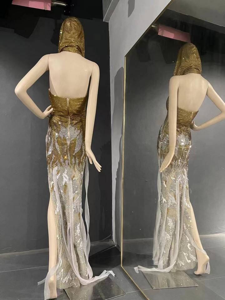 QUEENS GOWN Costume Dress Gold Sexy