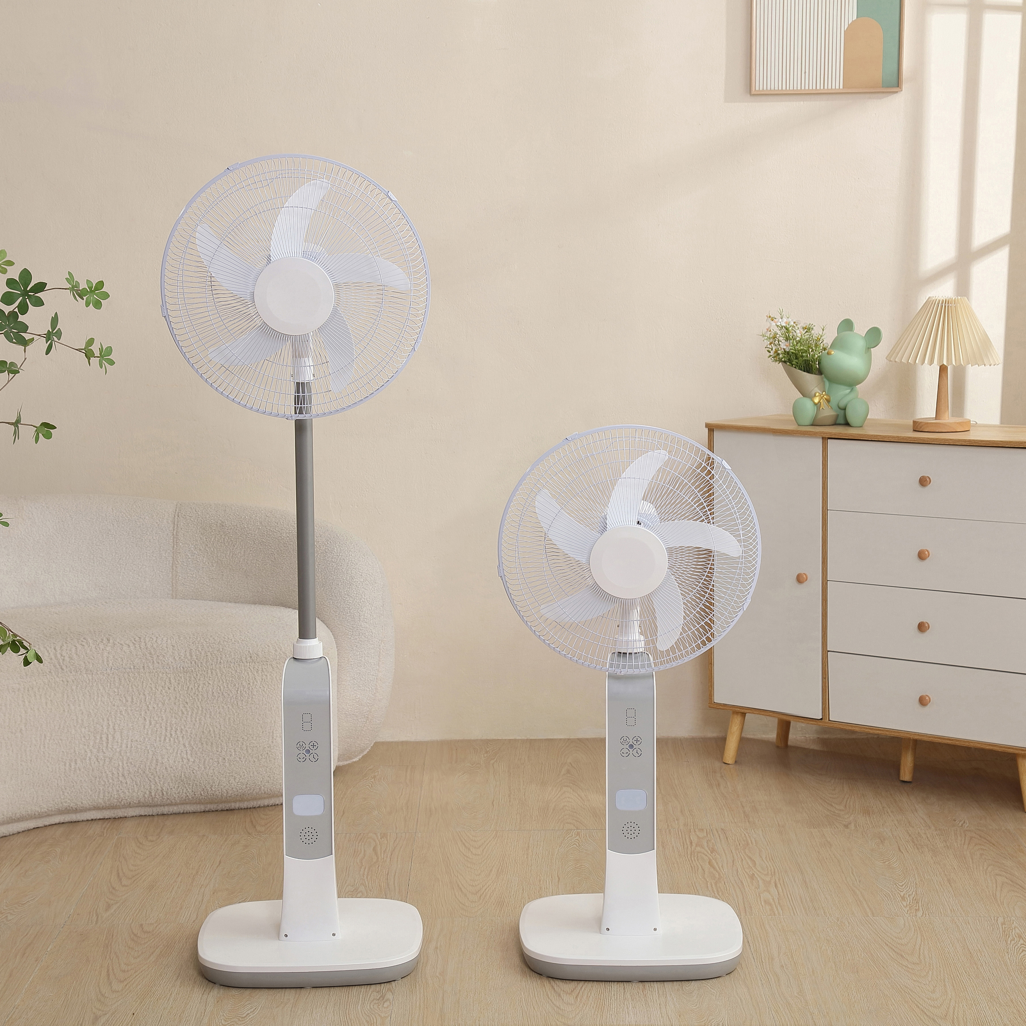 Rechargeable LED Lighting Solar Fan New Model Remote-Controlled Large Household Floor Fan DC Motor Made Plastic for Outdoor Use