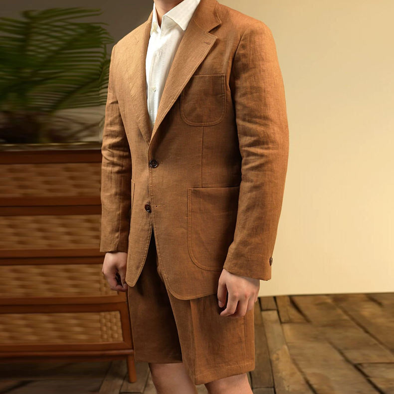 Однобортный приталенный костюм (Single-Breasted Tailored)