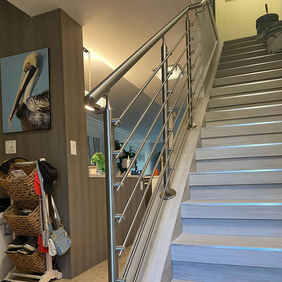 Комплекты современных перил DF (Stair Railing Kits)