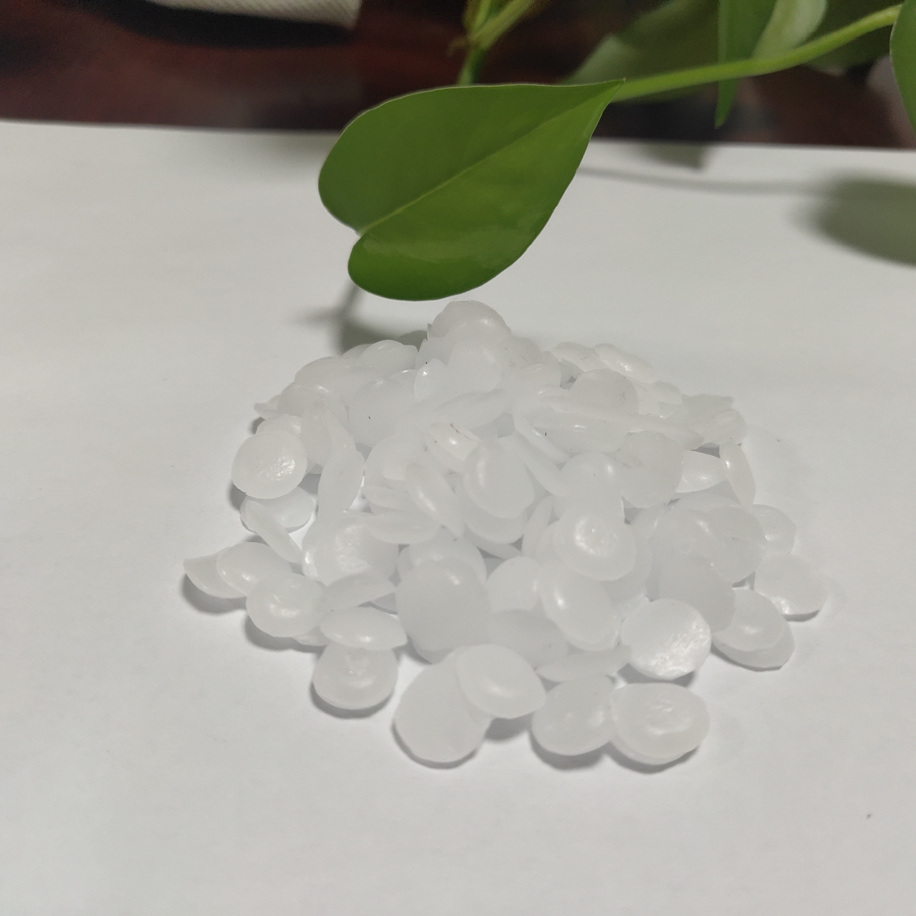 PARAFFIN Sell Well Semi Refined Fully Refined Paraffin Wax CAS 8002-74-2 Suppliers 58#