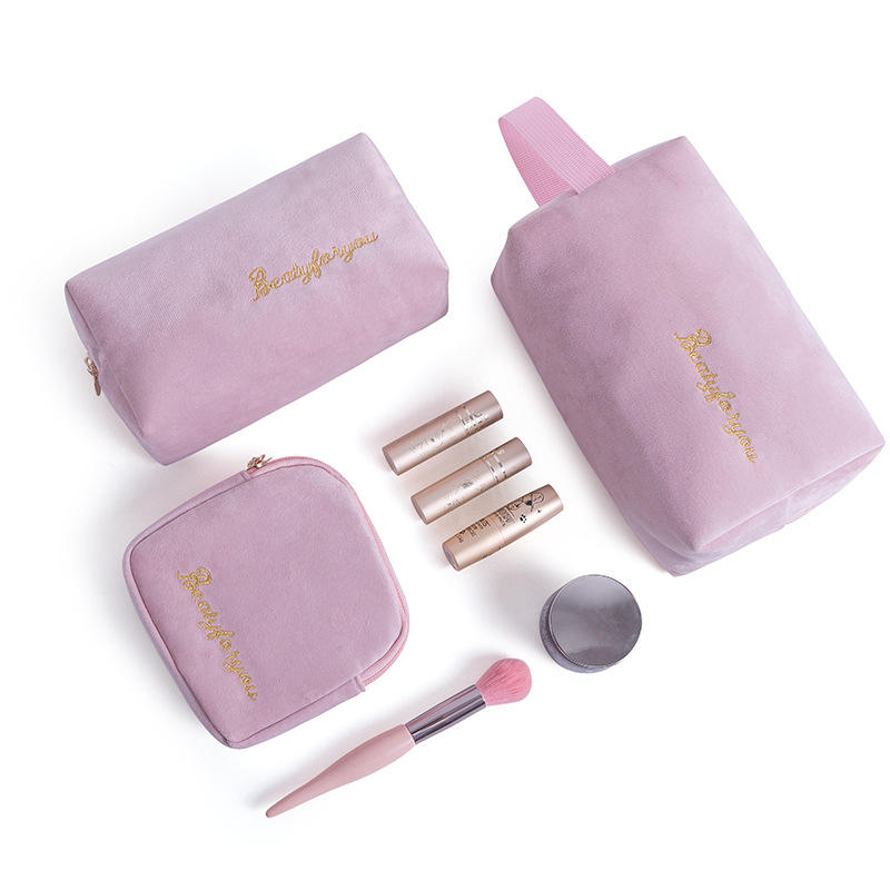 Тренд-косметичка 2025 (2025 Velvet Cosmetic Bag)