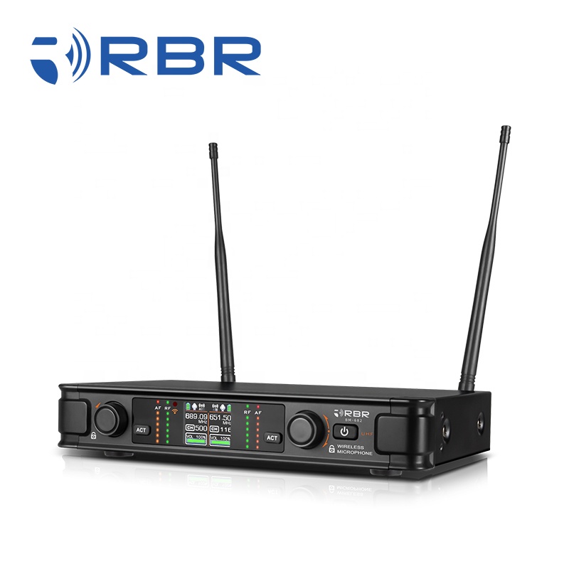Professional Bm682 UHF Wireless Microphone Cordless Microphone System with Rechargeable Handheld