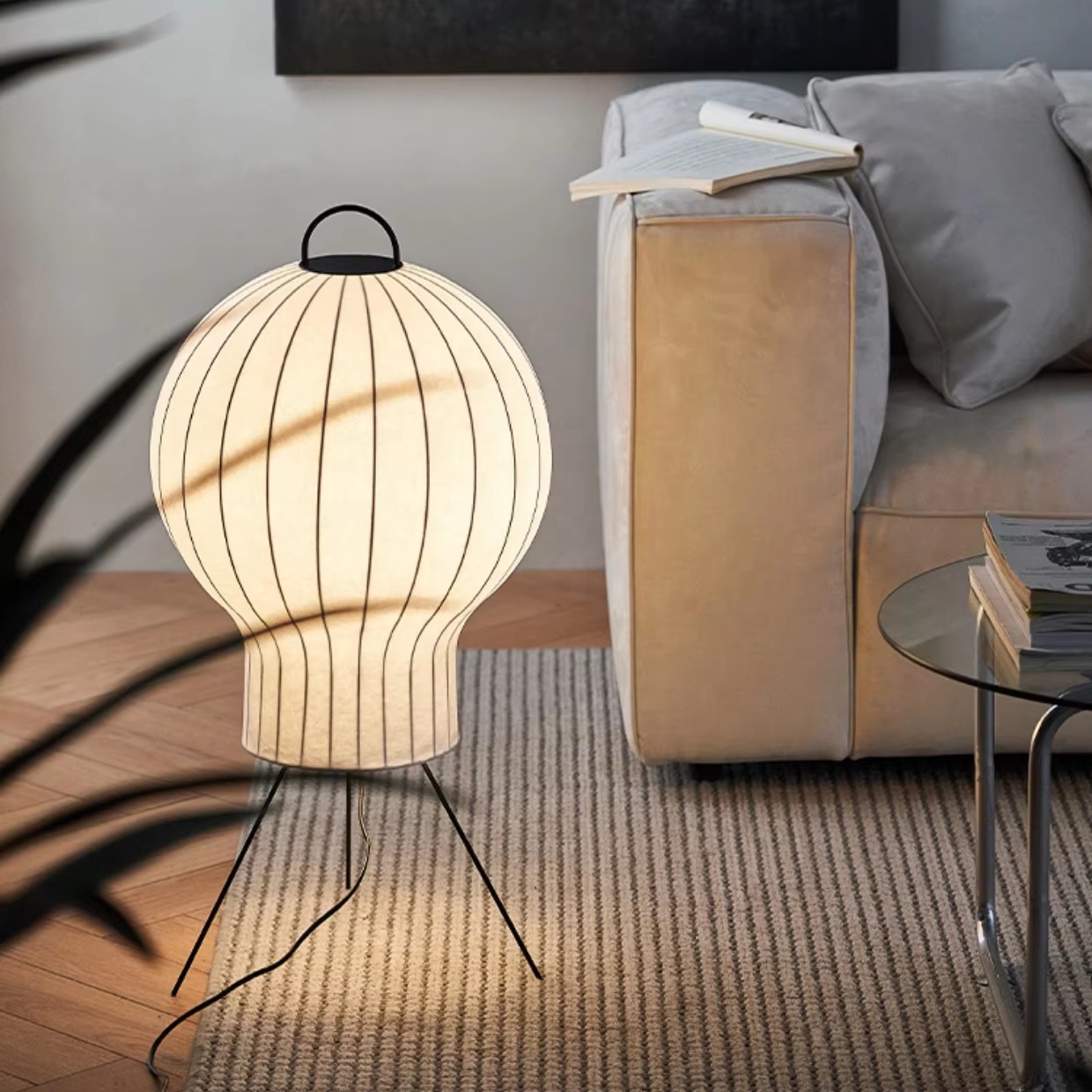 Modern Cream Minimalist Balloon Floor Lamp Simple Design Iron Body E27 Base LED for Living Room Sofa Bedroom Villa Home Decor