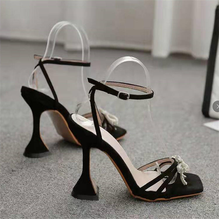 Босоножки со стразами и бантом (High Heel)
