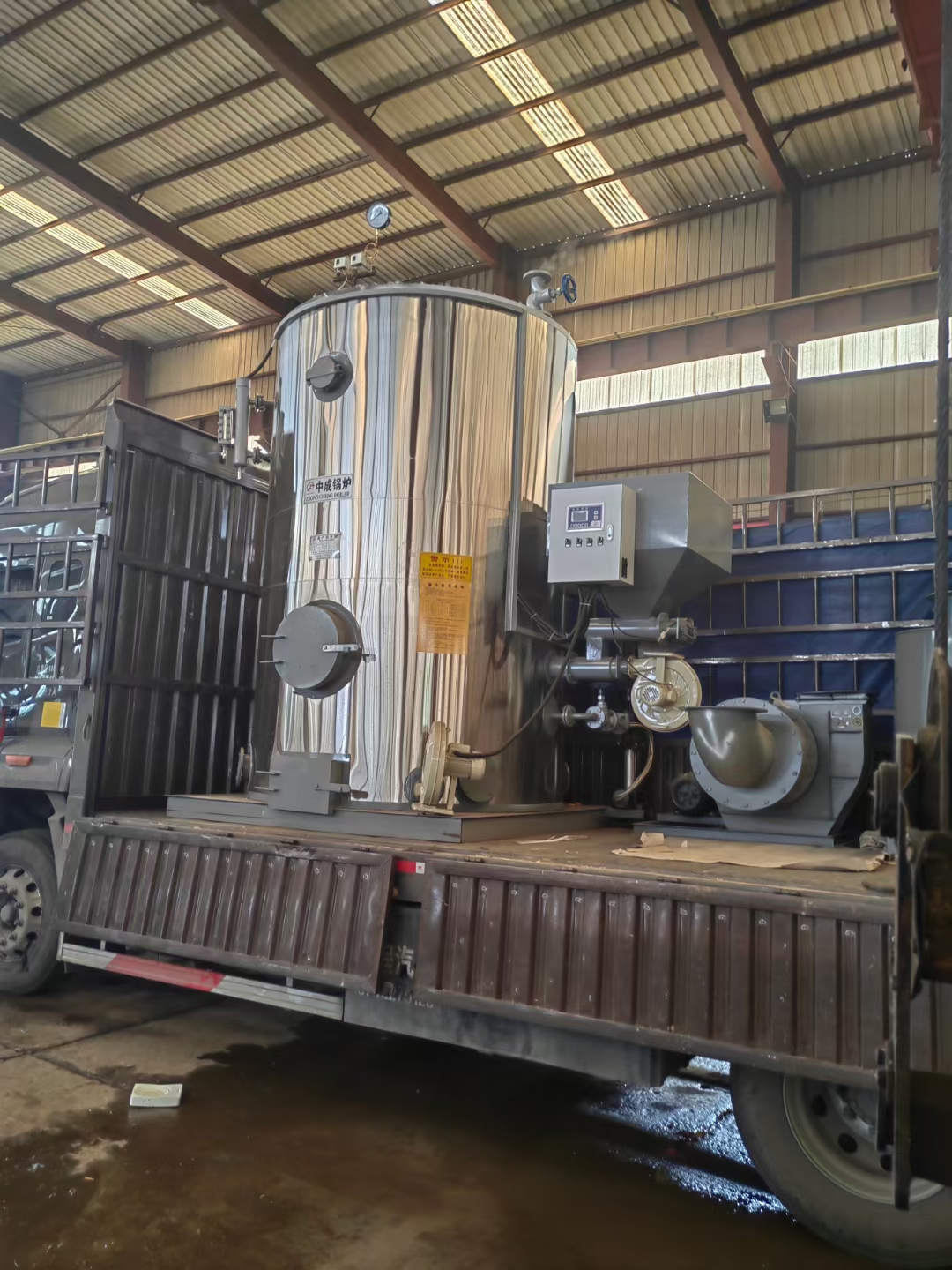 Vertical Automatic Small 500kg/h High Efficiency CE Certified Combustion Biomass Steam Generator for Food Processing Industry