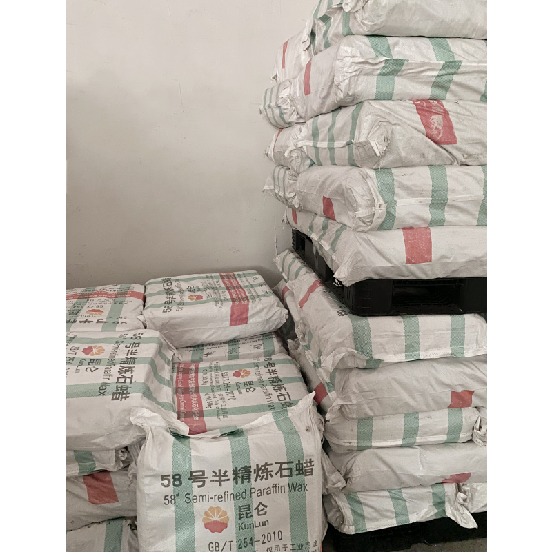 PARAFFIN Sell Well Semi Refined Fully Refined Paraffin Wax CAS 8002-74-2 Suppliers 58#