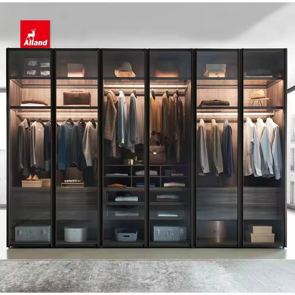 Шкаф-купе в антикварном стиле (Sliding Storage)