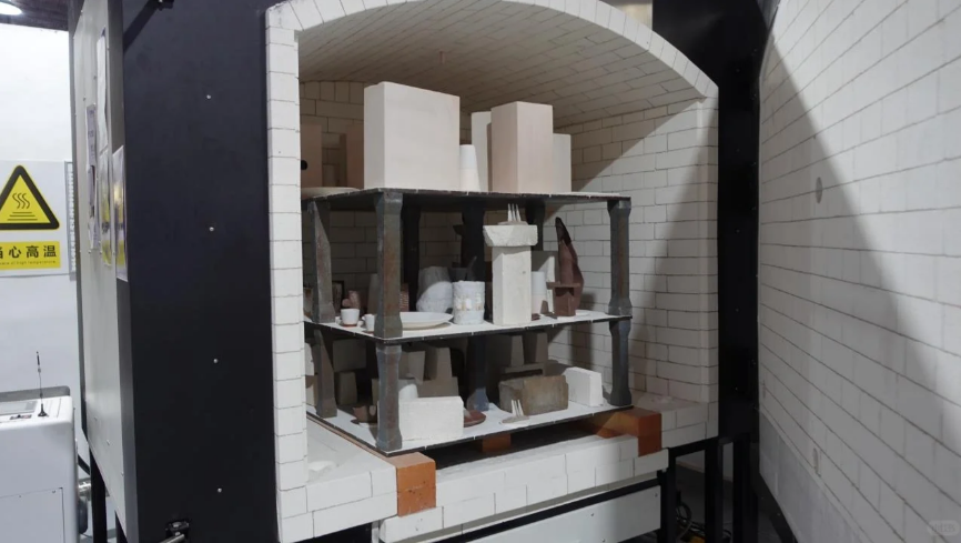 Electric Ceramic Kiln Oven Industrial Furnaces with Chamber for Ceramics Molding and Sintering