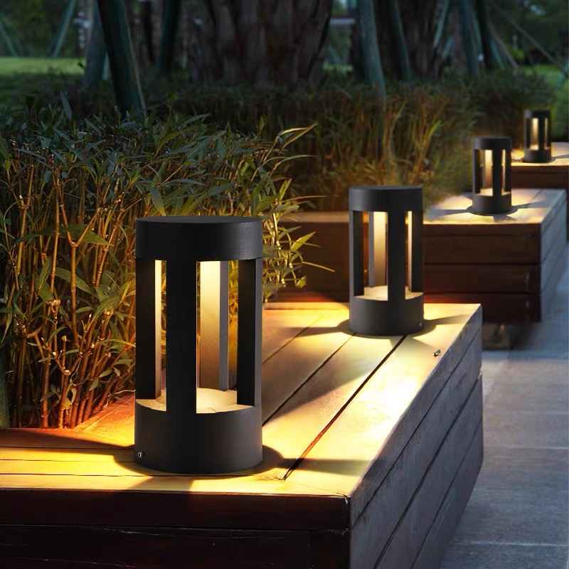 Good Quality 12W IP65 Surface Mounted Outdoor LED Lawn Landscape Light Waterproof 360 Beam for Courtyard
