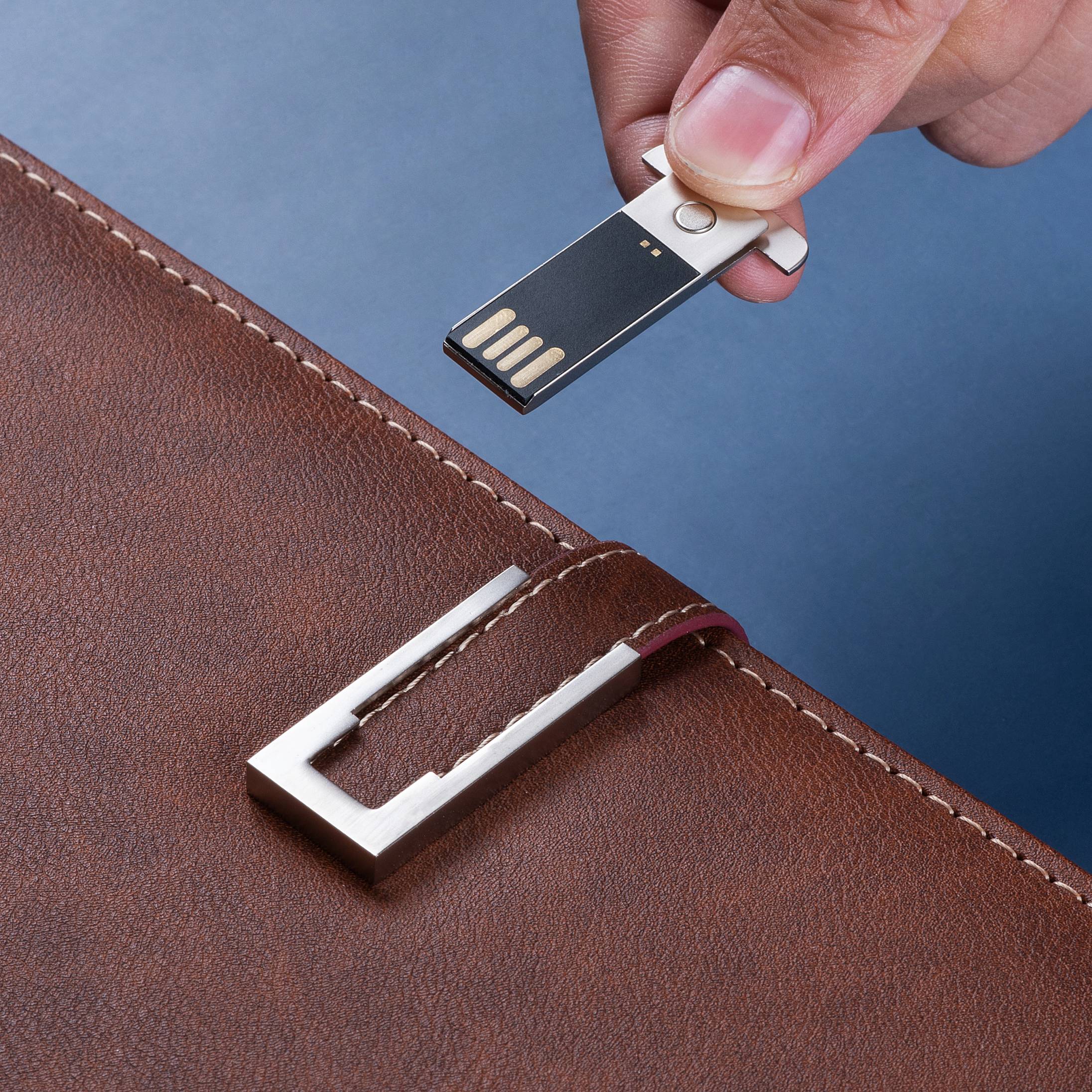 2026 Unique Gadgets Electronic Promotional Gift in Latest Notebook with Charger Power Bank and 16GB USB Flash Drive for Guest