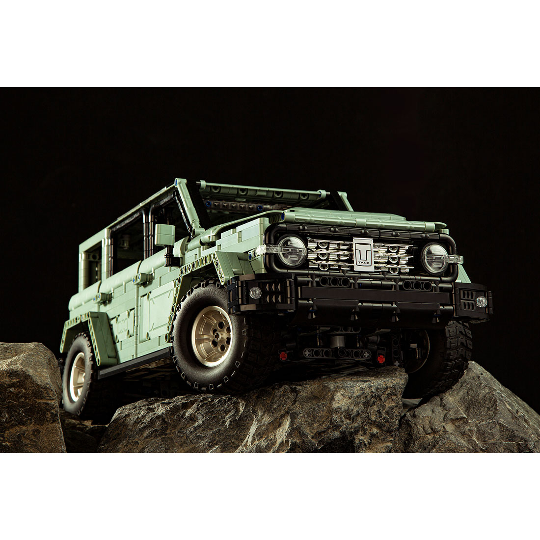 Конструктор, ONEBOT, OBTK300CH, Building Block Off-Road Vehicle-Tank 300, 14+, 2500+ деталей, ABS, PC, Зелёный
