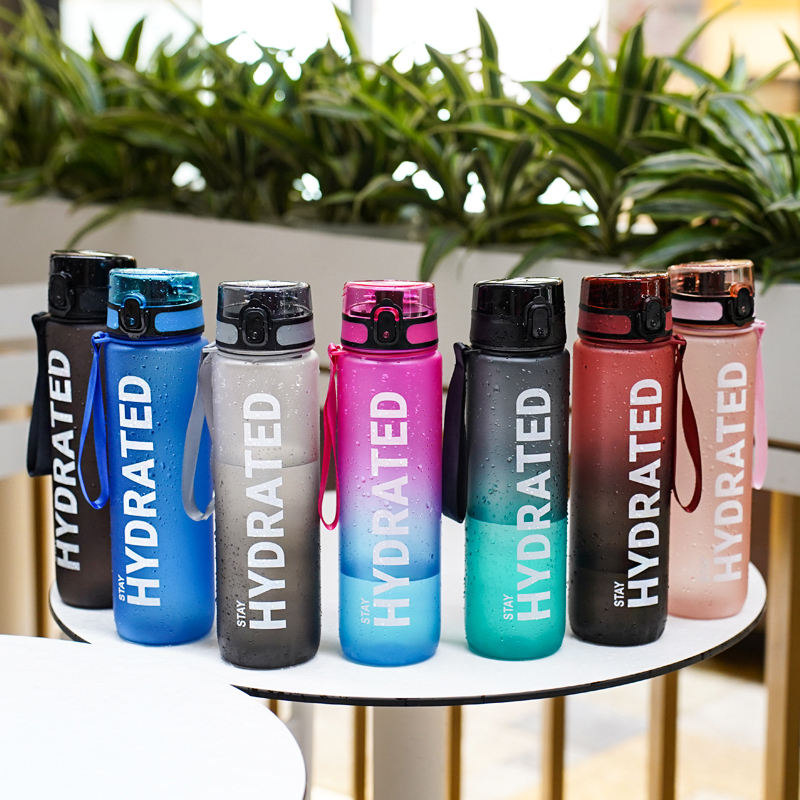 Бутылка для воды Tritan (24 oz) с кнопкой