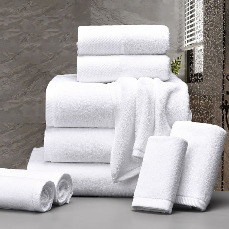 Белое банное полотенце из 100% хлопка с вышитым логотипом для отелей (Serviette De Bain En Coton)