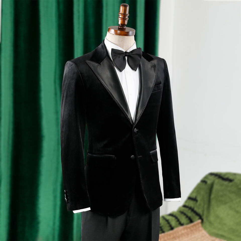 Шелковый костюм Light Luxury (High End Silk Suit)