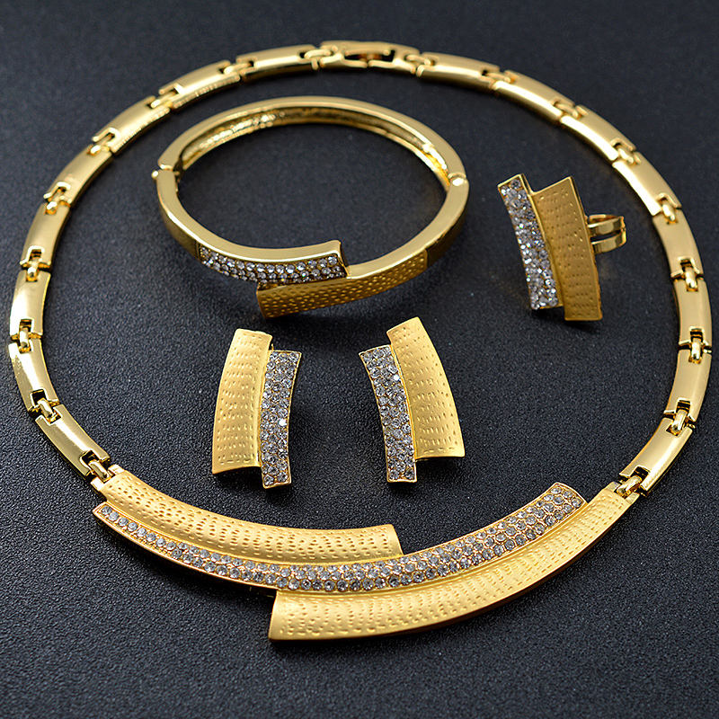 Гарнитур в стиле Dubai Gold Jewelry